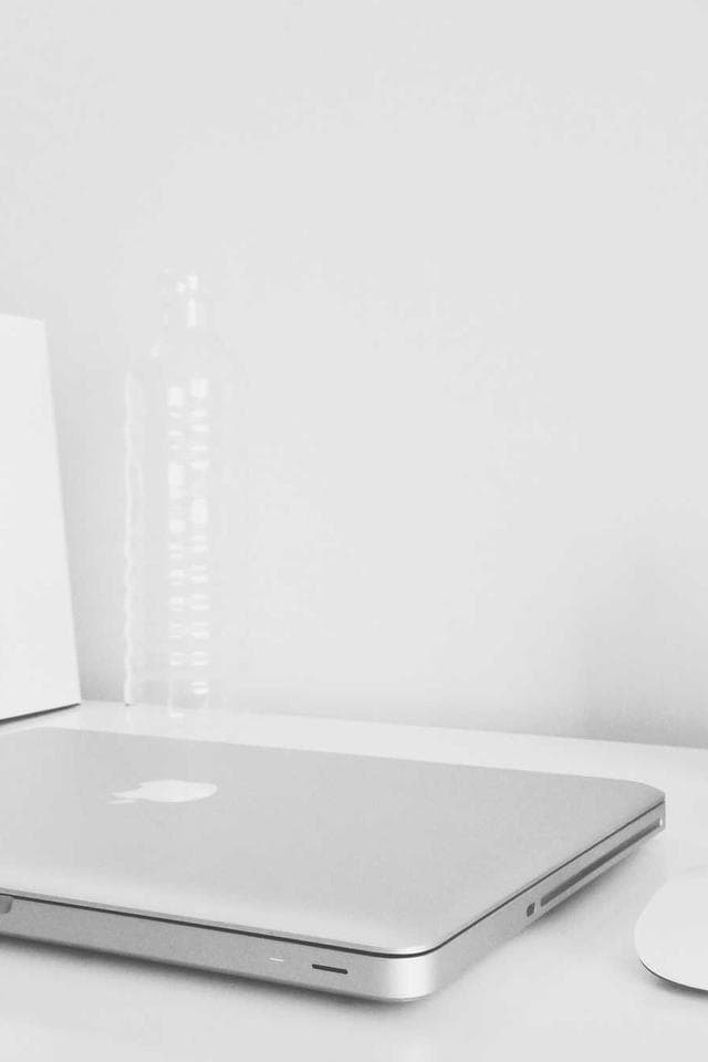Product Shot Prompt Pack 1